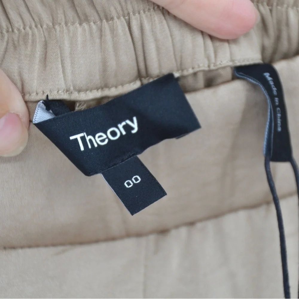 NEW Theory Pleated Carrot Trouser Pant Pull On Crushed Satin in Beige Women's 00 - Picture 8 of 9